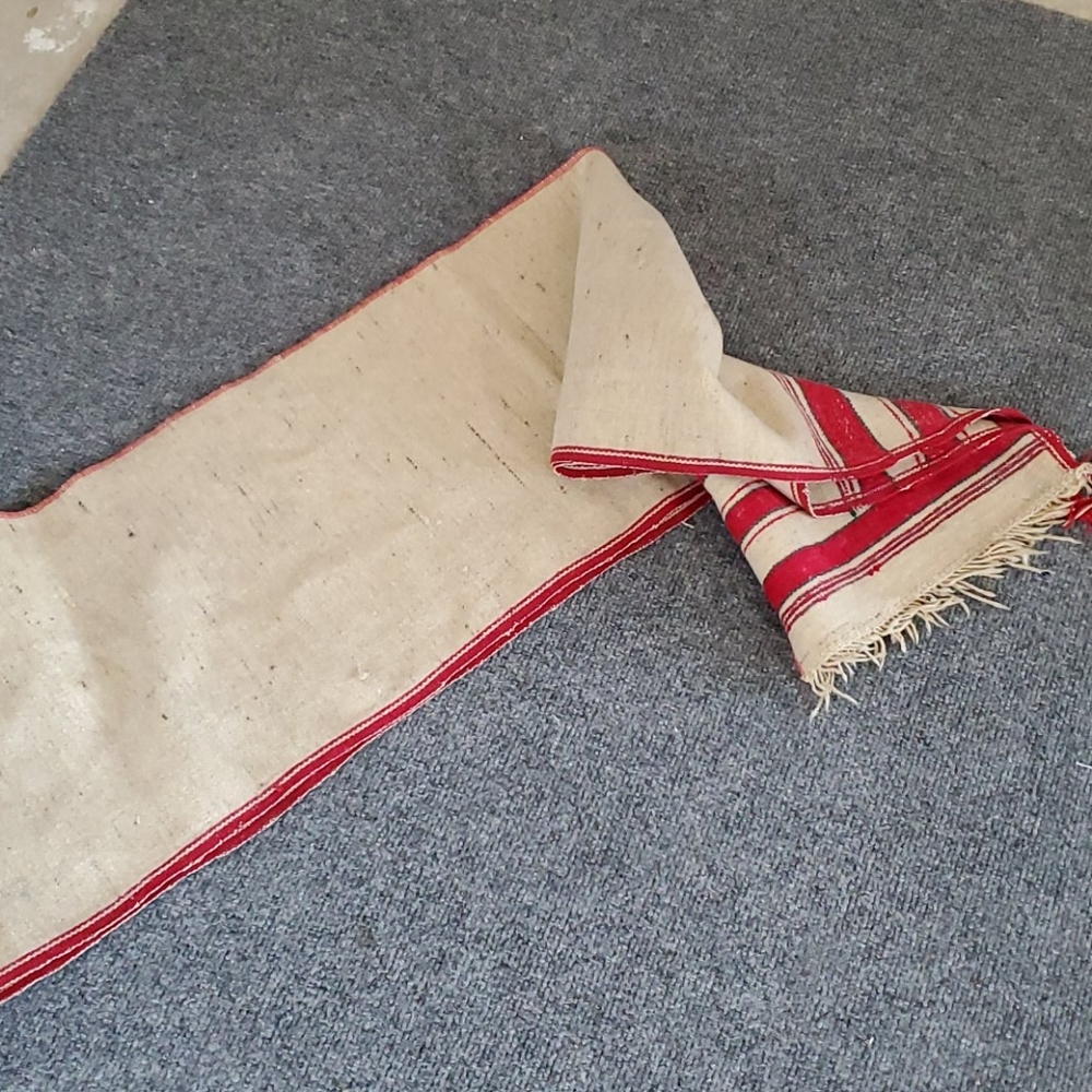 TABLE RUNNER.     #2016 - Picture 3 of 6